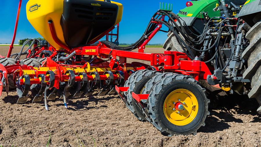 Väderstad Spirit 300R pivoting wheel packer