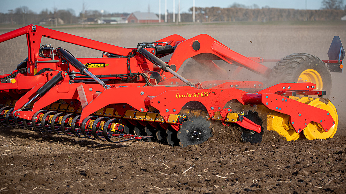 Väderstad Carrier XT heavy-duty design for long working life
