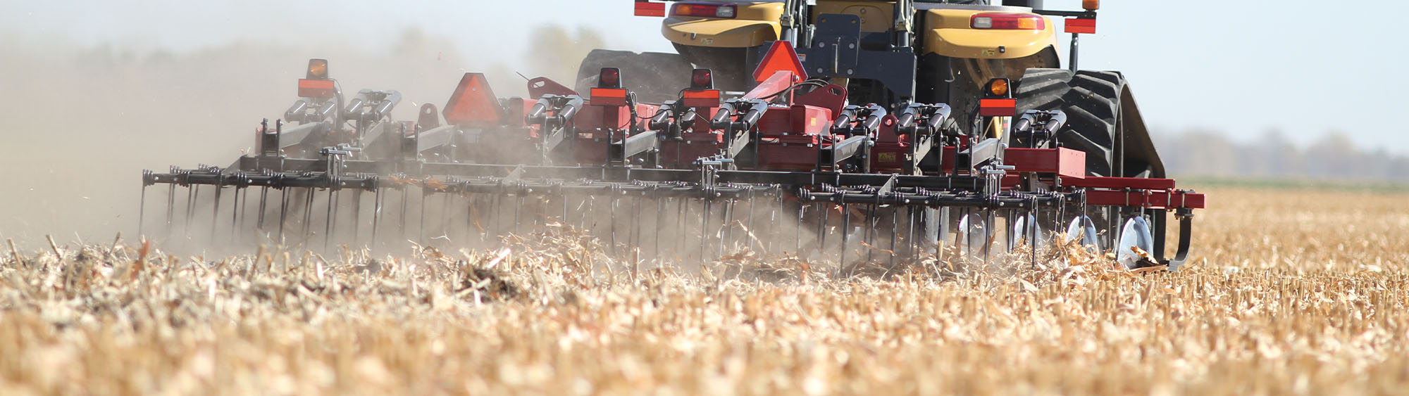 Wil-Rich SoilPro 513 in the field, slightly from behind
