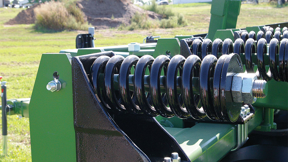 Close-up on the gangs on the Wishek 862NT tandem disc