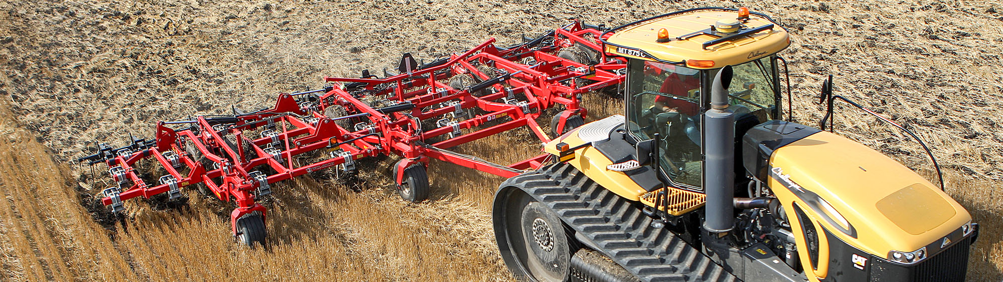 Wil-Rich 2500 Series Chisel Plow working a field