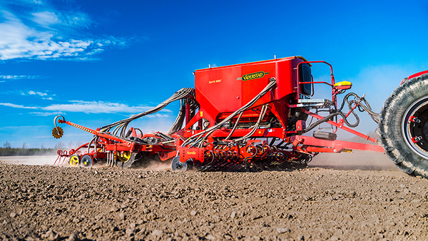 Highly efficient farm machinery - Vaderstad