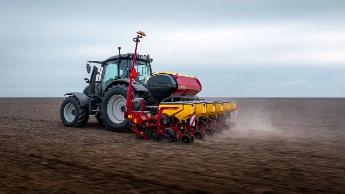 Väderstad Tempo T in the field