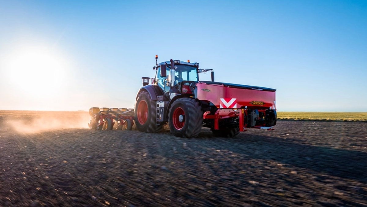 Väderstad Tempo V in the field