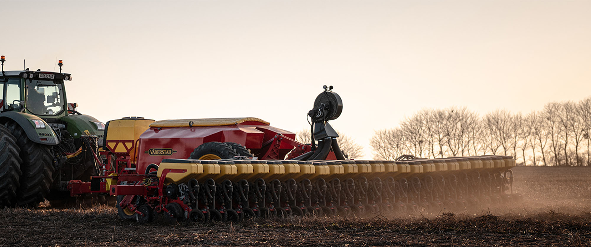 Väderstad Tempo L planter in a field