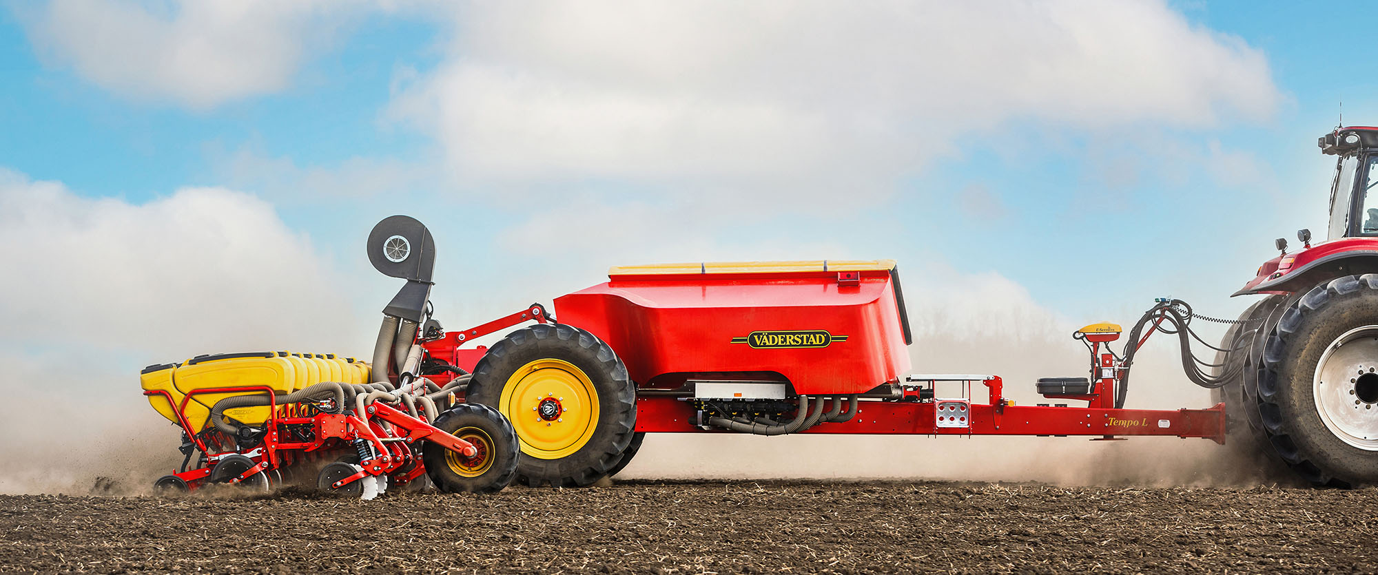 Väderstad Tempo L planter in a field