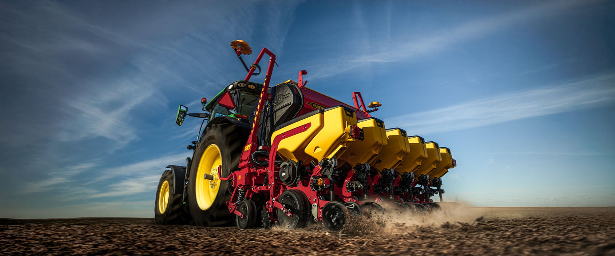 Väderstad Tempo R 6 in field