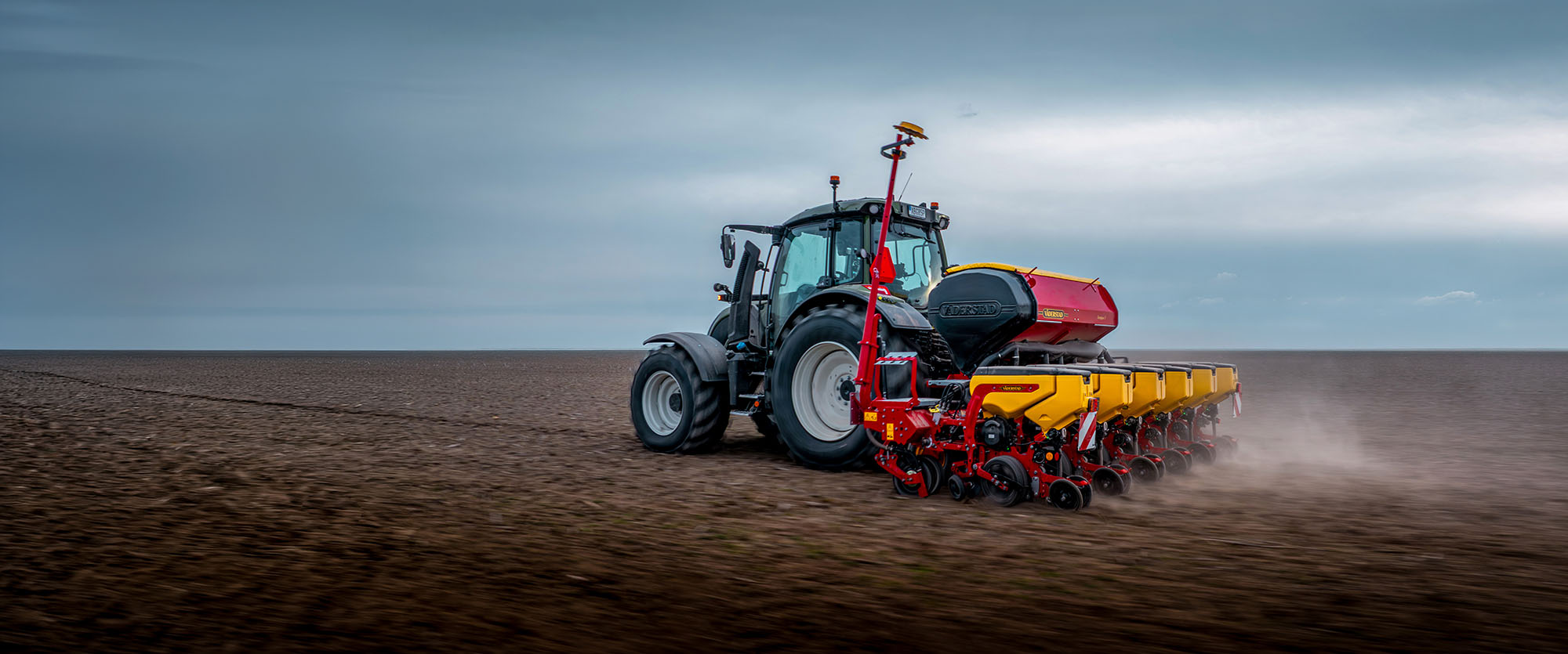 Väderstad Tempo T 6 rows in field