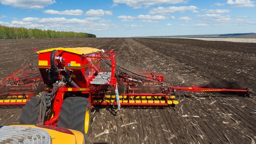 Väderstad Rapid A is designed for high output rates