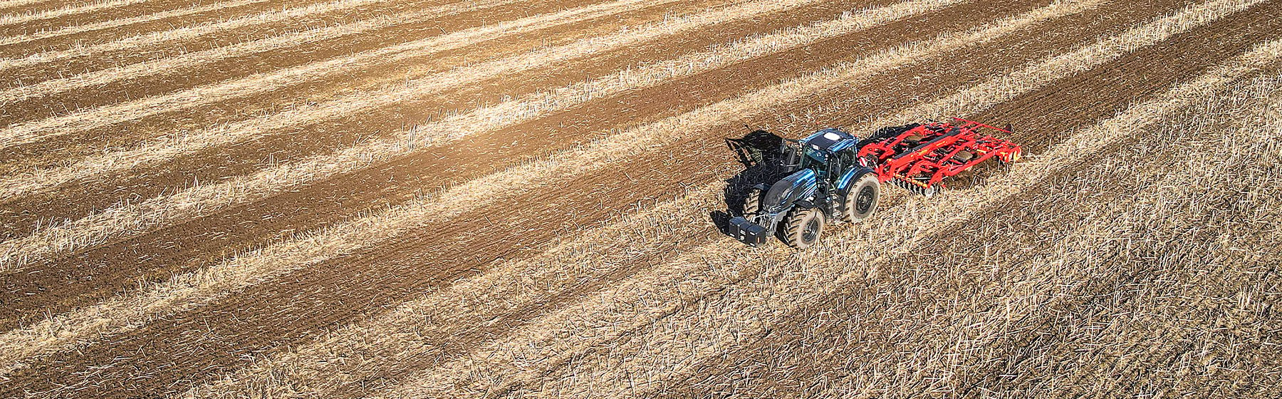 TopDown combination cultivator working a field