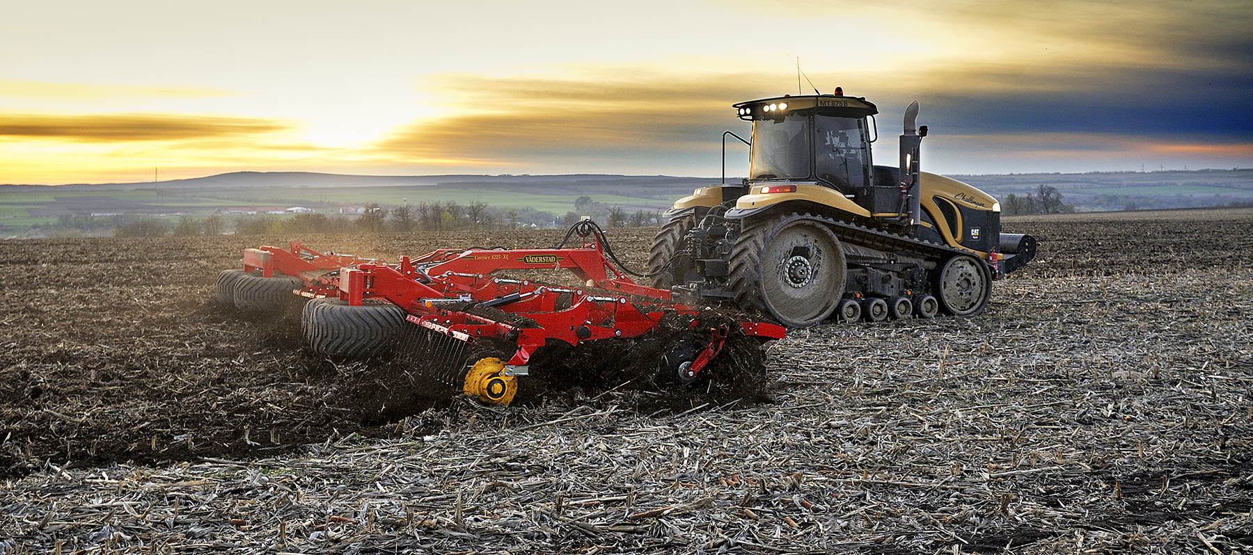 Väderstad Carrier in field